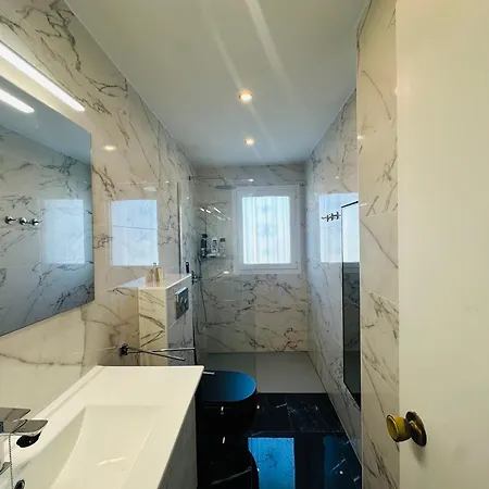 Casa Con Amarre بيت للعطل
